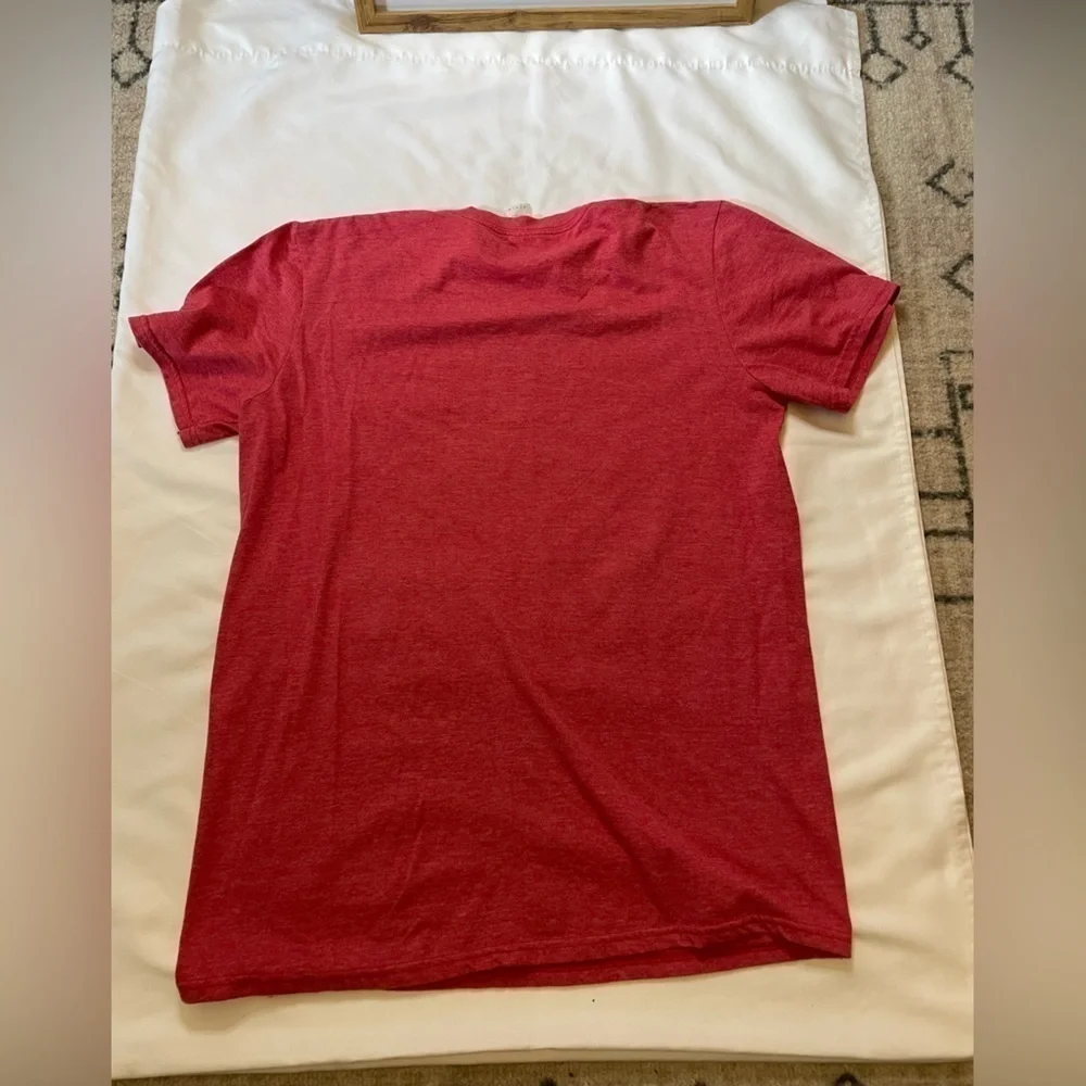Gildan size medium red Junkin, pickin, paintin shabby chick t-shirt. - Picture 3 of 7